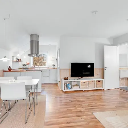 2 Bedroom Lovely In 度假居 *