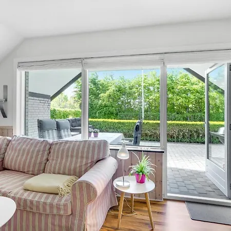 2 Bedroom Lovely In