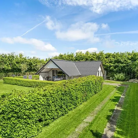 2 Bedroom Lovely In * Hemmet